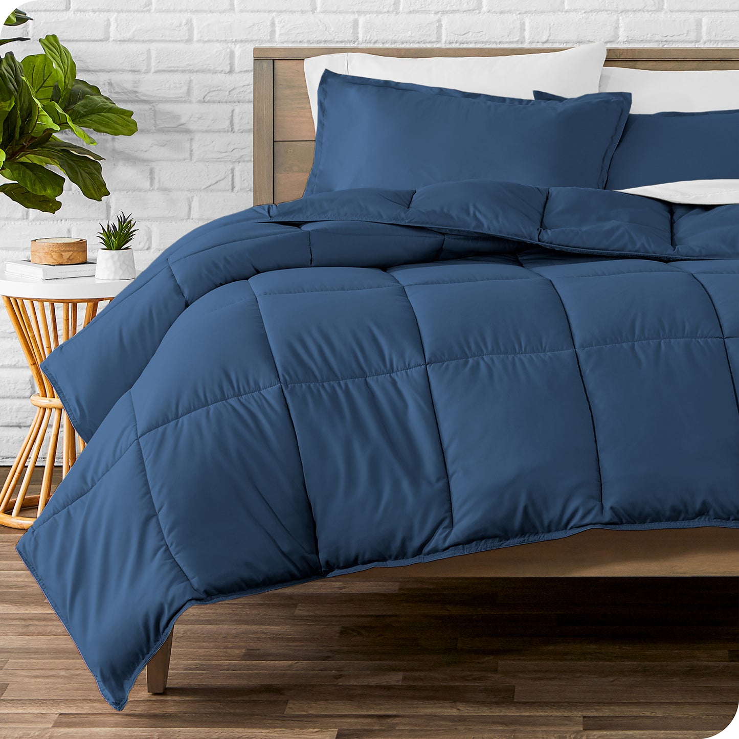 Goose down Alternative Comforter Set, Premium 1800 Collection, with Pillow Shams, 3 Piece Set, Queen, Dark Blue